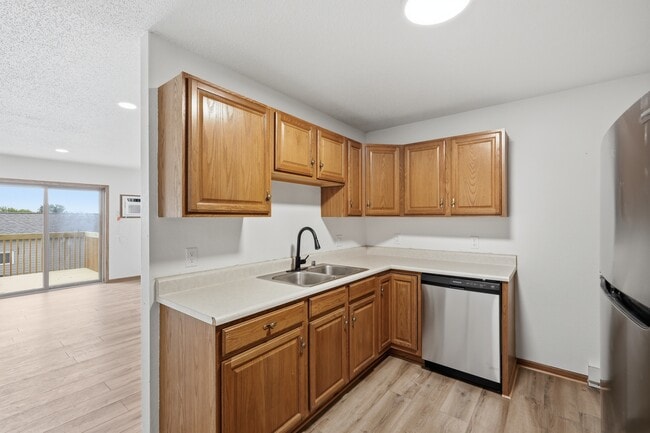 Building Photo - 105 Scoops Dr