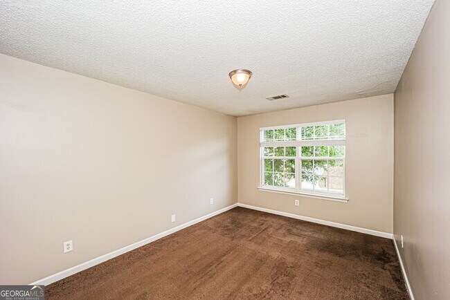 Building Photo - 6116 Hickory Ln Dr