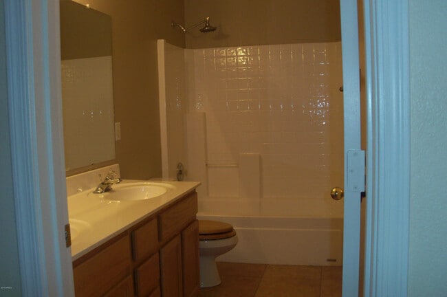 Building Photo - 5456 W Kristal Way