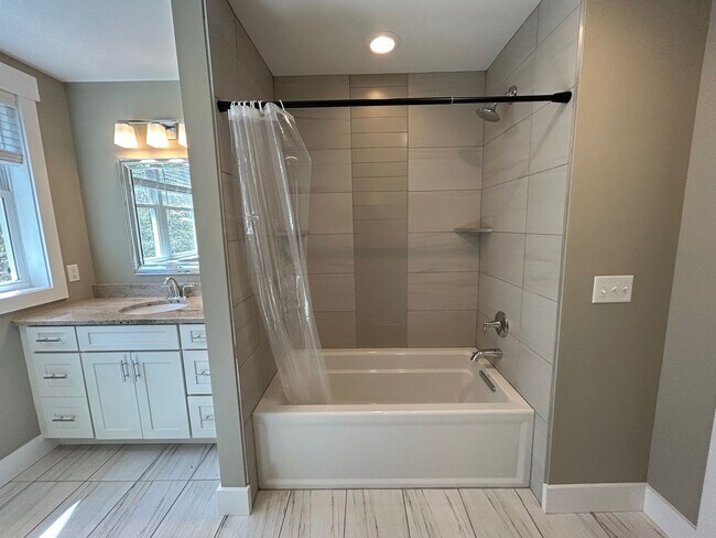 Building Photo - East AVL - JAG 2018 Green Built Custom Home