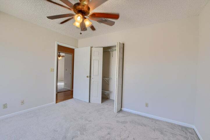 Building Photo - 22552 Middletown Dr