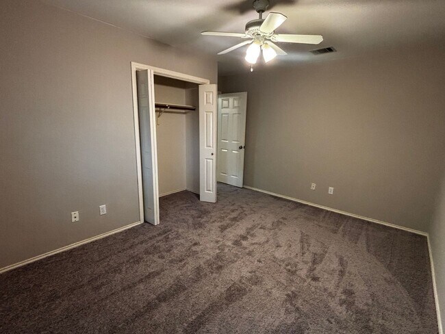 Building Photo - Beautiful 4 bed home in Round Rock