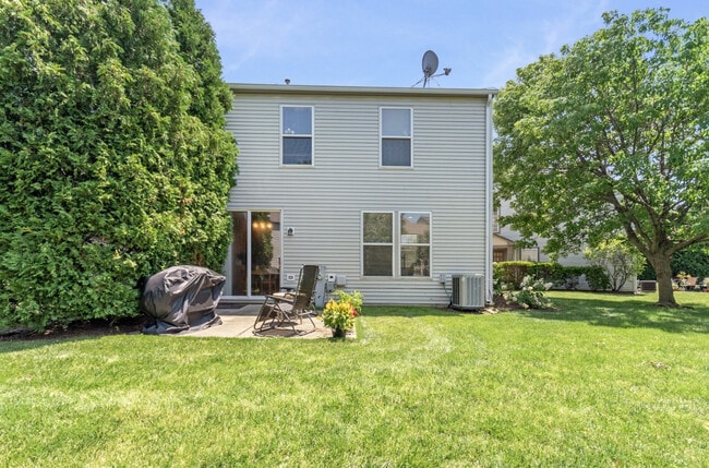 Building Photo - 3160 Bromley Ln