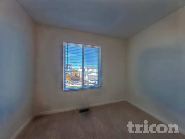 Building Photo - 2222 Flower Blossom Ave