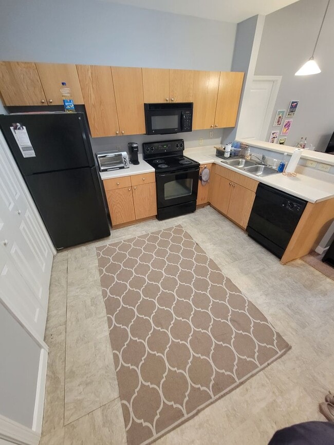 Building Photo - 102 Campus Walk Trl