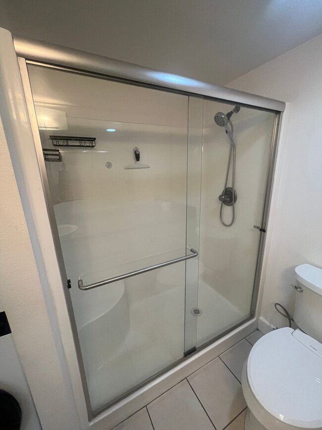 Building Photo - One Bedroom / One Bath Downtown Condo