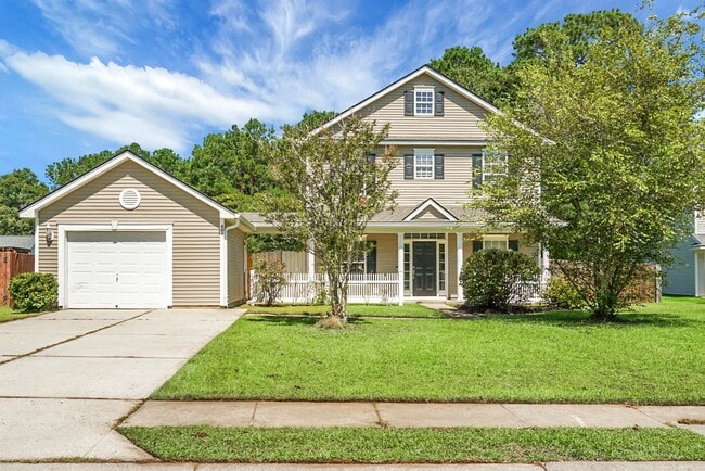Building Photo - Lovely home in Summerville SC- Move In Spe...