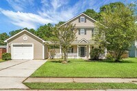Building Photo - Lovely home in Summerville SC