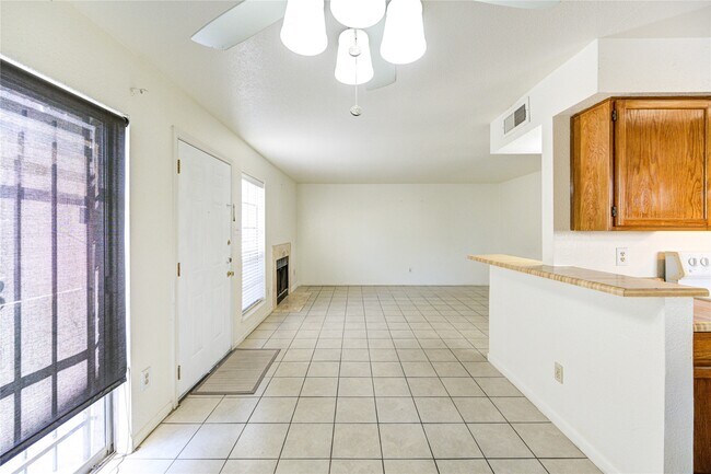 Building Photo - 6500 Sands Point Dr