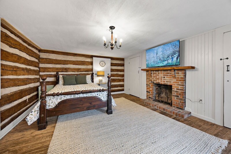 Building Photo - 1612 N Miles St