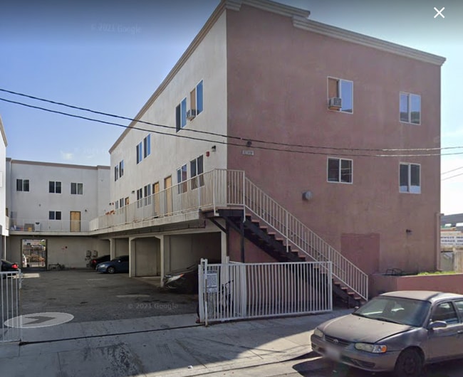 Primary Photo - 11310 S Olive St