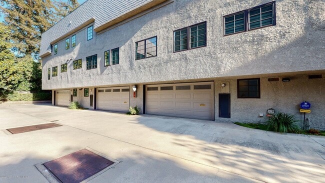 Building Photo - 360 S Orange Grove Blvd