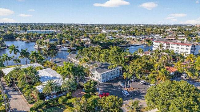 Building Photo - 1821 Middle River Dr