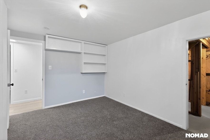 Building Photo - 1685 S Kenton Way