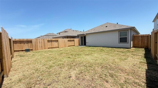 Building Photo - 21703 Meadow Ct