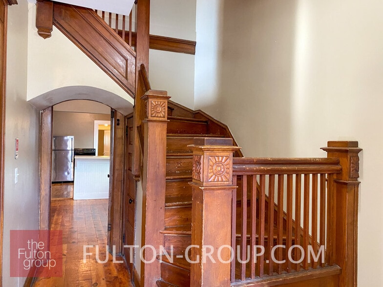 Building Photo - 710 Veto St NW