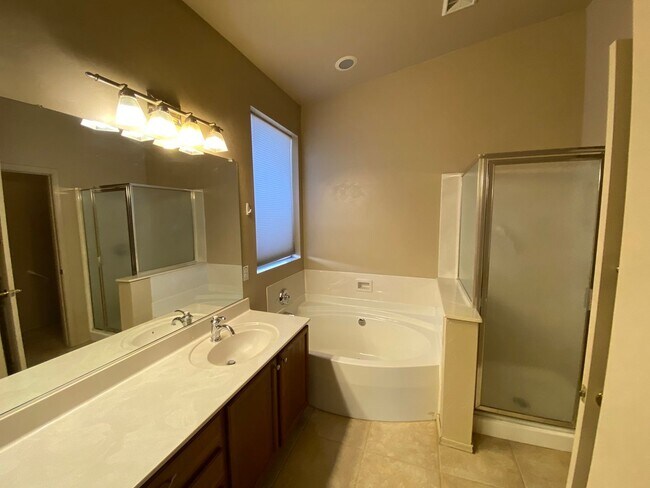 Building Photo - Beautiful Home in Sweetwater Reserve