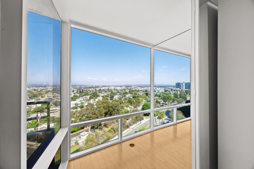 Building Photo - 4316 Marina City Dr