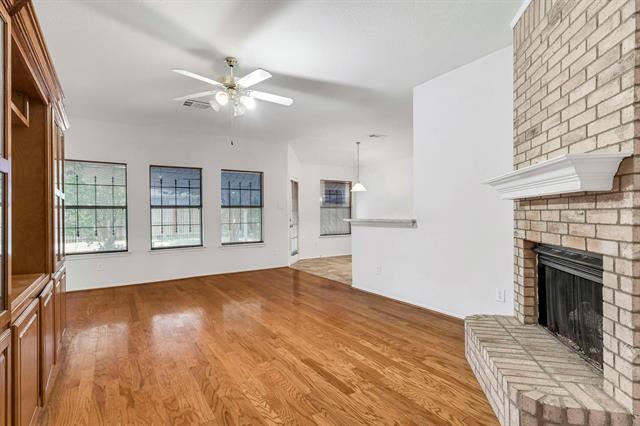 Building Photo - 721 Somerset Dr