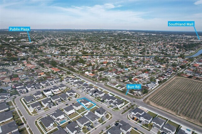 Building Photo - 12729 SW 211th St