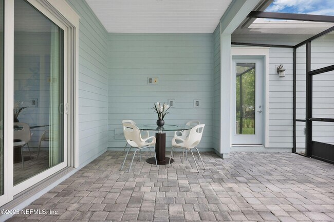 Building Photo - 94 Waterline Dr