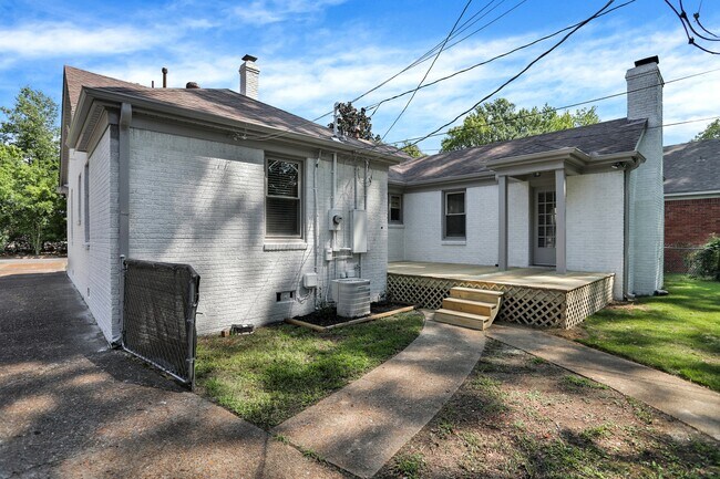 Building Photo - 3651 Galloway Ave