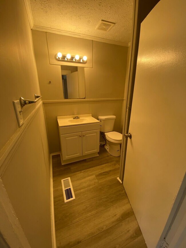 Building Photo - **AVAILABLE NOW** Columbus, GA 4 Bedroom / 2 Full Bathroom Home for Rent***