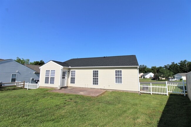 Building Photo - Charming 3-Bedroom Ranch Home in the Meriw...