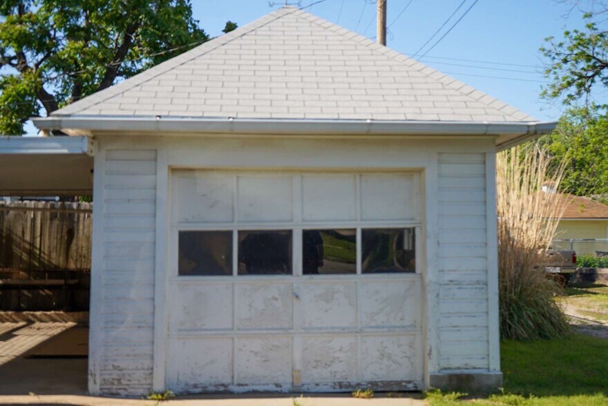 Building Photo - 1117 S Santa Fe Ave