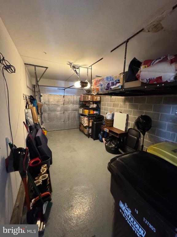 Building Photo - 17 Parkview Way