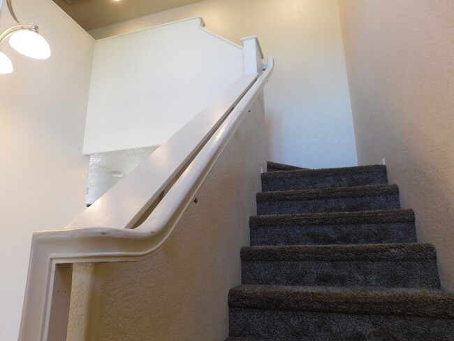 Building Photo - Duplex in Fruita