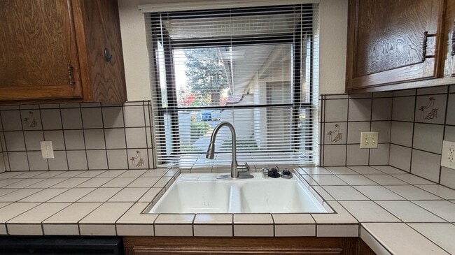 Building Photo - 1555 W Boston Ave