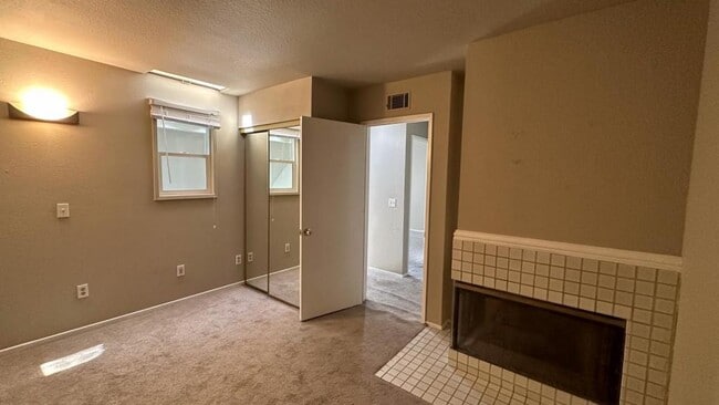 Building Photo - 55 Grenada St