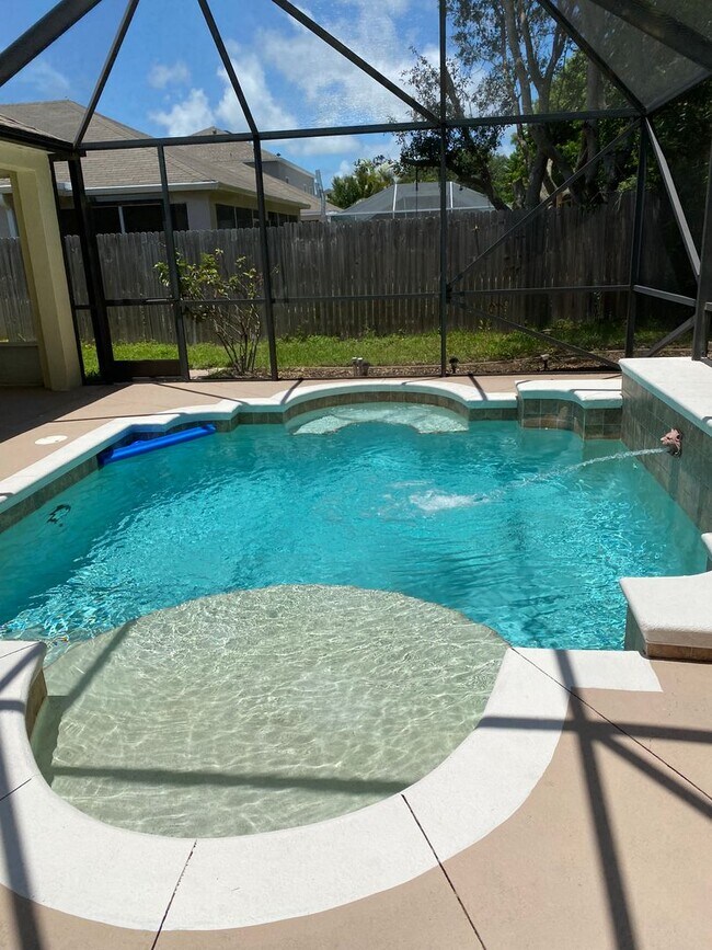Building Photo - GRAND HAVEN POOL HOME!