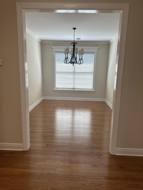 Building Photo - 711 Greenbriar Dr
