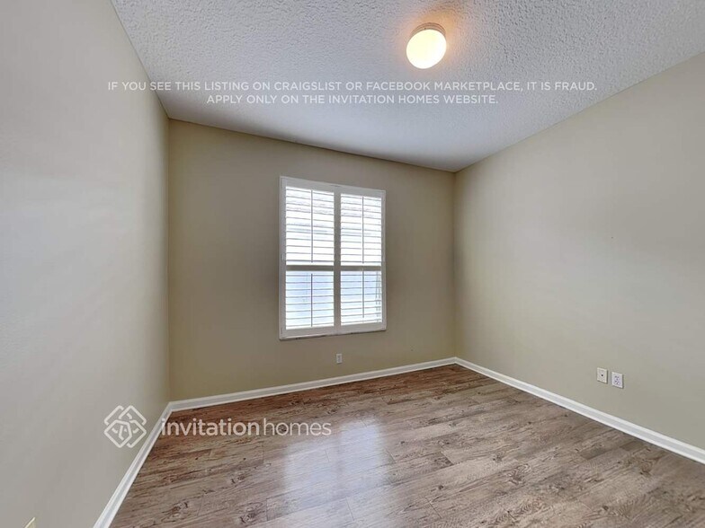 Building Photo - 384 Misty Oaks Run