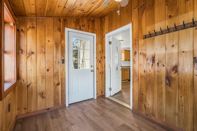 Building Photo - 657 W Swanzey Rd