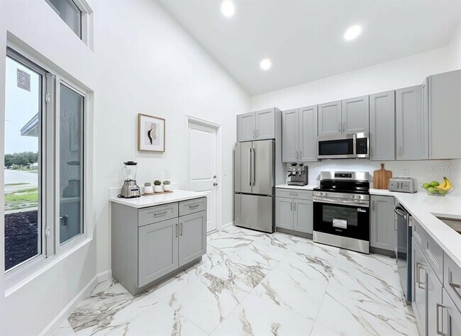 Building Photo - 11148 Pinewood Cove Ln