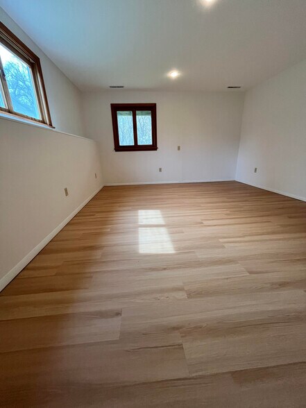 Lower Family Room - 467 Tunnel Rd