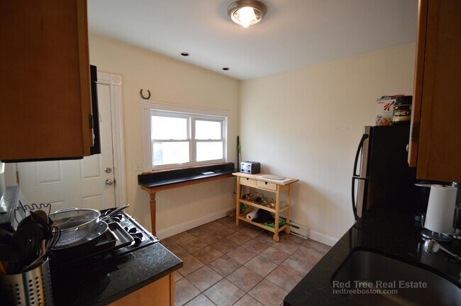 Building Photo - 19 Pratt St