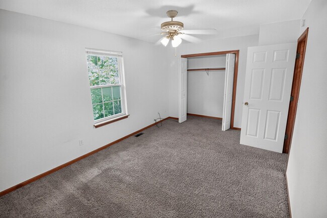 Building Photo - 5342 Godas Cir