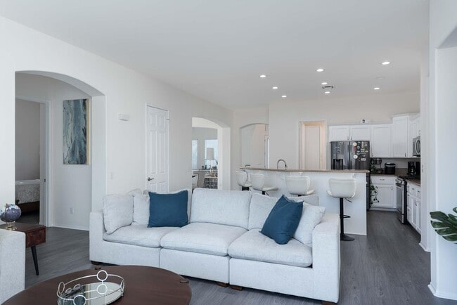 Building Photo - 49534 Lewis Rd