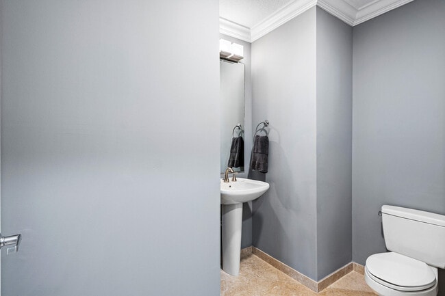 Building Photo - 701 S Olive Ave