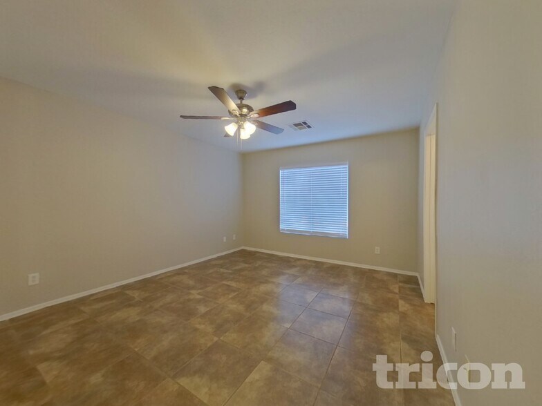 Building Photo - 4873 E Rousay Dr