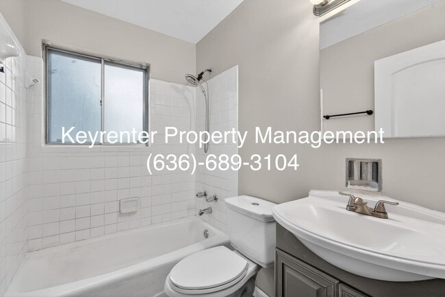 Building Photo - Updated 3-Bedroom Home with Fenced Yard in Florissant