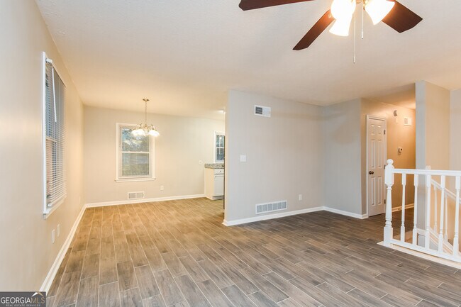Building Photo - 8807 Crown Ct