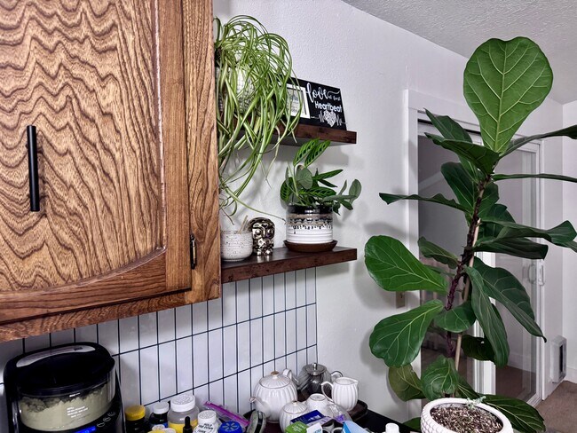 Building Photo - 15820 SE Harold Ave