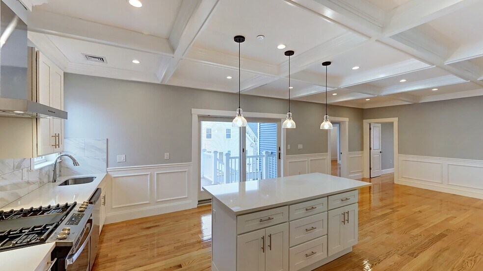 Building Photo - 30 Centre St