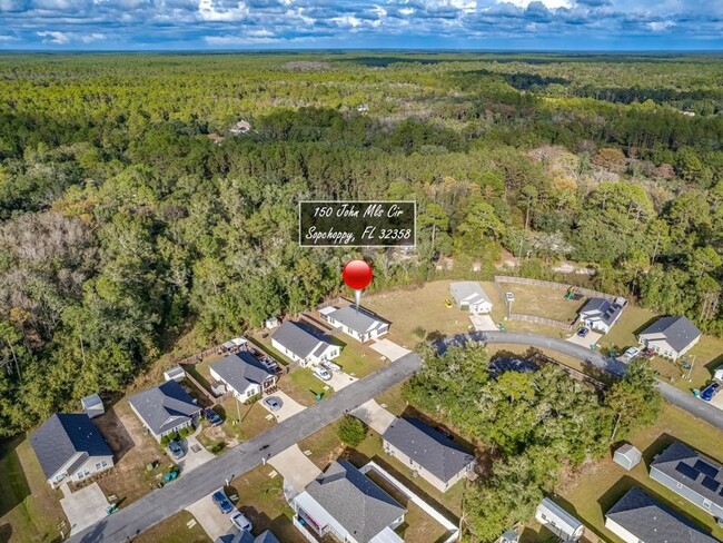 Building Photo - 3 Bedroom Home Available in Sopchoppy!