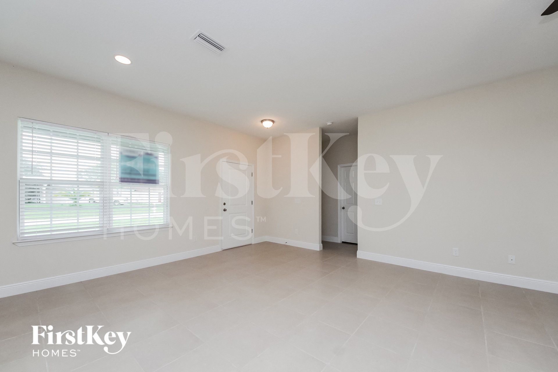 Building Photo - 510 Magpie Ln